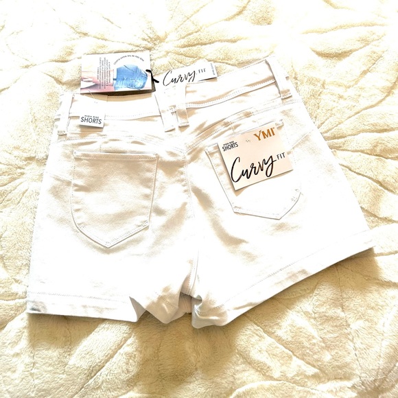 NWT Ymi Womens High Rise 3" White Denim Short - Picture 10 of 11